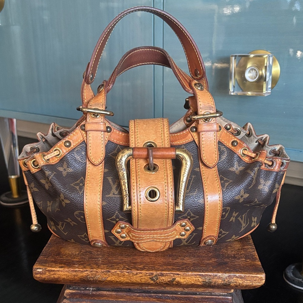 Louis Vuitton Theda PM Monogram Vintage